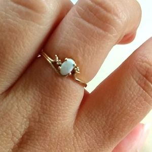 14k yellow gold white opal Stone ring